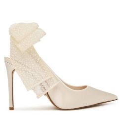 Sandały Steve Madden. Białe sandały damskie Steve Madden, bez wzorów, bez obcasa, na szpilce, bez zapięcia. Za 729.99 zł.