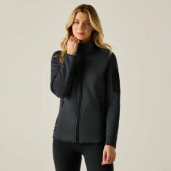 Damska bluza polarowa Karmila z zamkiem błyskawicznym. Fioletowe bluzy damskie Regatta, uniwersalny, bez wzorów, z materiału, bez kaptura. Za 253.00 zł.