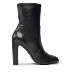 Botki Stuart Weitzman. Czarne botki damskie Stuart Weitzman, bez obcasa, na słupku, bez zapięcia. Za 2,249.00 zł.