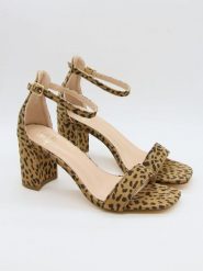 Bellucci Sandały w kolorze jasnobrązowo-czarnym rozmiar: 38. Brązowe sandały damskie Bellucci, bez wzorów, z otwartym noskiem, bez obcasa, na koturnie, bez zapięcia. Za 100.99 zł.