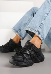 Czarne Sneakersy z Geometrycznym Tłoczeniem Ulfitia. Czarne obuwie sportowe damskie Born2be, z dresówki, bez zapięcia. Za 64.99 zł.