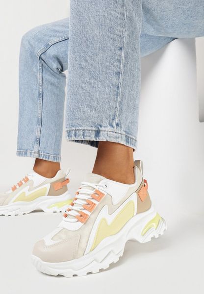 Biało-Żółte Sneakersy na Grubej Podeszwie ze Wstawkami z Animal Print Virala. Białe obuwie sportowe damskie Born2be, bez zapięcia. Za 59.99 zł.