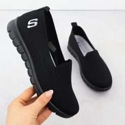 Półbuty sportowe damskie wsuwane czarne Potocki 16327. Czarne obuwie sportowe casual damskie POTOCKI, z materiału. Za 54.00 zł.