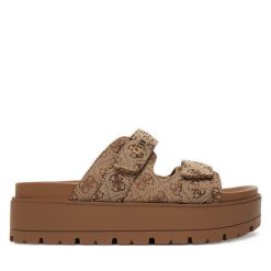 Klapki Guess. Brązowe klapki damskie Guess, z aplikacjami, bez obcasa, bez zapięcia. Za 479.99 zł.