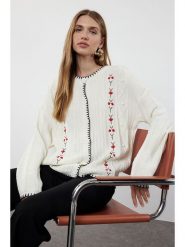 Trendyol Kardigan w kolorze białym rozmiar: S. Białe kardigany damskie Trendyol, s, bez wzorów. Za 86.99 zł.