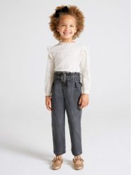 Mayoral Jeansy 4506 Szary Regular Fit. Szare jeansy dziewczęce Mayoral, bez wzorów, z bawełny. Za 169.99 zł.