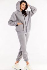 Luźna bluza z kapturem rozpinana z kieszeniami szara. Szare bluzy damskie Infinite You, l, bez wzorów, z kapturem. Za 259.00 zł.