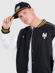 4F Czapka z daszkiem trucker snapback 4F x Drift Masters - czarna S/M. Czarne czapki z daszkiem damskie 4F, na lato, bez wzorów, z bawełny. Za 129.99 zł.