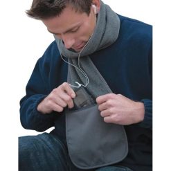 Polarowy Szalik Zimowy Z Kieszenią. Niebieskie szaliki damskie RESULT WINTER ESSENTIALS, na zimę, bez wzorów, z materiału. Za 43.99 zł.