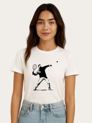 WOOOP Koszulka "Banksy Tennis" w kolorze białym rozmiar: M. Białe koszulki damskie Wooop, m, bez wzorów, z bawełny, bez kołnierzyka, bez ramiączek. Za 56.99 zł.