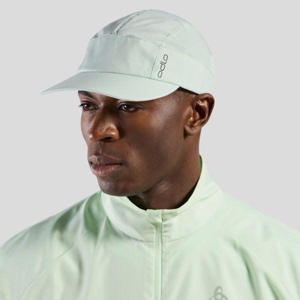 Czapka biegowa ODLO Performance X-Light Pack ultralekka i składana. Zielone czapki damskie ODLO, bez wzorów. W wyprzedaży za 143.99 zł.