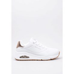 Buty na co dzień damskie SKECHERS UNO GOLDEN AIR. Białe obuwie sportowe damskie Skechers, bez zapięcia, trekkingowe. Za 303.00 zł.