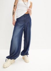 Dżinsy Wide Leg z lejącego lyocellu. Niebieskie jeansy damskie bonprix. Za 169.99 zł.