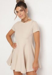 Beżowa Rozkloszowana Sukienka z Krótkim Rękawem i Ozdobnymi Przeszyciami Meporea. Brązowe sukienki damskie Born2be, bez wzorów, eleganckie, bez ramiączek. Za 89.99 zł.
