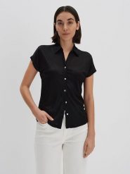 Someday Koszulka w kolorze czarnym rozmiar: 42. Czarne bluzki damskie someday., bez wzorów, z wiskozy, bez kołnierzyka, bez ramiączek. Za 144.92 zł.