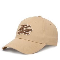 Czapka z daszkiem KARL LAGERFELD. Brązowe czapki z daszkiem damskie KARL LAGERFELD, bez wzorów. Za 339.99 zł.