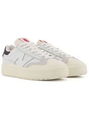 New Balance Skórzane sneakersy "302" w kolorze białym rozmiar: 37,5. Białe obuwie sportowe damskie New Balance, z materiału, bez zapięcia. Za 285.49 zł.