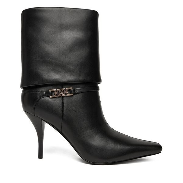 Botki Guess. Czarne botki damskie Guess, bez obcasa, na szpilce, bez zapięcia. Za 619.99 zł.