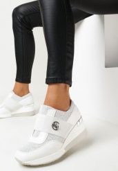 Białe Sneakersy na Koturnie z Brokatem Chykelli. Białe obuwie sportowe damskie Born2be, bez zapięcia. Za 99.99 zł.
