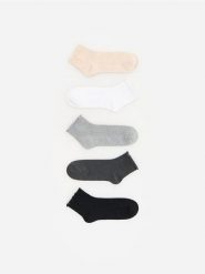 Skarpetki z wiskozą 5 pack - jasnoszary. Szare skarpetki damskie Reserved, bez wzorów, z wiskozy. Za 49.99 zł.