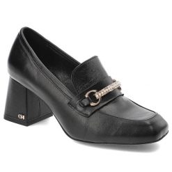 Czarne Półbuty Chebello Damskie Eleganckie Obuwie. Czarne półbuty damskie CheBello, bez wzorów, ze skóry, bez obcasa, bez zapięcia. Za 439.00 zł.