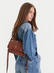 Guess Torebka HWWG80 72190 Brązowy. Brązowe torebki klasyczne damskie Guess, ze skóry, bez dodatków. Za 359.99 zł.