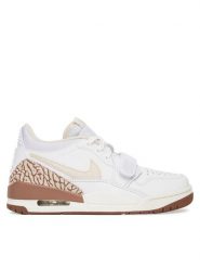 Nike Sneakersy Air Jordan Legacy 312 FQ7827 Biały. Białe obuwie sportowe damskie Nike, ze skóry, bez zapięcia. Za 719.99 zł.