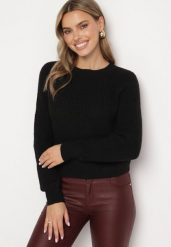 Czarny Klasyczny Sweter o Krótszym Kroju Zinoraya. Czarne swetry klasyczne damskie Born2be, na jesień, uniwersalny, z bawełny, bez kołnierzyka. Za 64.99 zł.