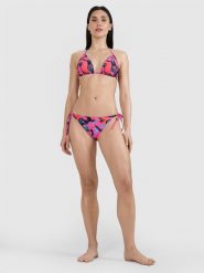 4F Dół od bikini damski - różowy S. Czerwone bikini 4F, bez wzorów, z elastanu. W wyprzedaży za 39.99 zł.