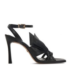 Sandały GINO ROSSI. Czarne sandały damskie Gino Rossi, bez wzorów, bez obcasa, na szpilce, bez zapięcia. Za 399.99 zł.