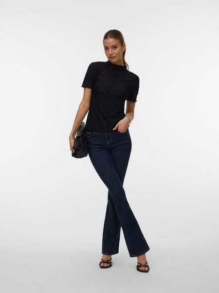 Vero Moda Bluzka w kolorze czarnym rozmiar: M. Czarne bluzki damskie Vero Moda, m, bez wzorów, z koronki, bez kołnierzyka, bez ramiączek. Za 58.14 zł.