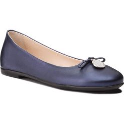 Baleriny EMPORIO ARMANI - XXD001 XON04 00285 Blue Navy. Niebieskie baleriny dziewczęce Emporio Armani, ze skóry. W wyprzedaży za 569.00 zł.
