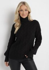 Czarny Sweter z Golfem w Warkoczowy Splot ze Ściągaczami Maraiwai. Czarne golfy damskie Born2be, na jesień, ze splotem, bez kołnierzyka. Za 109.99 zł.
