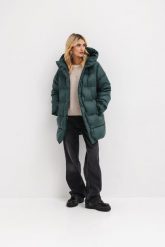 PŁASZCZ PUCHOWY AMANDA SZMARAGDOWY S - Flawless. Zielone płaszcze damskie Flawless, na zimę, s, bez wzorów, z puchu, bez kaptura. Za 1,590.00 zł.
