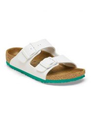 Birkenstock Klapki "Arizona" w kolorze białym rozmiar: 36. Białe klapki damskie Birkenstock, bez wzorów, z otwartym noskiem, bez obcasa, bez zapięcia. Za 344.95 zł.