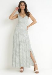 Niebieska Wiskozowa Sukienka Maxi na Szerokich Ramiączkach z Cienkimi Gumkami Dayani. Niebieskie sukienki damskie Born2be, z aplikacjami, z tkaniny, bez ramiączek. Za 129.99 zł.