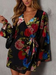 Milan Kiss Sukienka w kolorze czarnym rozmiar: XL. Czarne sukienki damskie Milan Kiss, bez wzorów, z wiskozy, bez ramiączek. Za 157.45 zł.