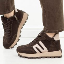 D. Brązowe skórzane jesienne botki damskie Filippo Dbt7975/26. Brązowe obuwie sportowe casual damskie Filippo, z jeansu, bez zapięcia. Za 329.00 zł.