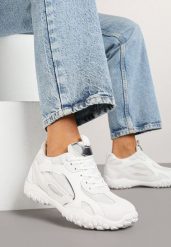 Białe Sneakersy z Ozdobnym Tłoczeniem Pilliana. Białe obuwie sportowe damskie Born2be, z jeansu, bez zapięcia. Za 84.99 zł.
