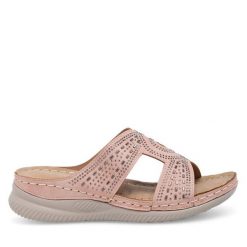 Klapki Clara Barson. Czerwone klapki damskie Clara Barson, bez wzorów, bez obcasa, bez zapięcia. Za 53.99 zł.