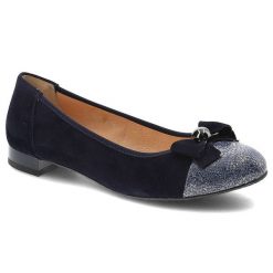 Granatowe Półbuty Gamis Eleganckie Skórzane Buty Damskie. Niebieskie półbuty damskie GAMIS, na wiosnę, bez wzorów, ze skóry, bez obcasa, na płaskiej podeszwie, bez zapięcia. Za 189.00 zł.