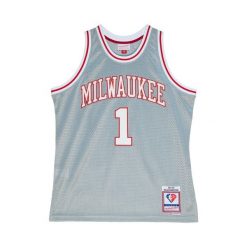Koszulka NBA Milwaukee Bucks Oscar Robertson 75th NBA. Białe koszulki damskie Mitchell & Ness, bez wzorów, bez kołnierzyka, bez ramiączek. W wyprzedaży za 565.50 zł.