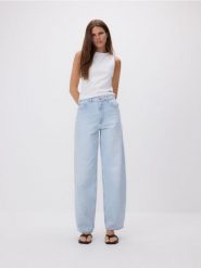Jeansy barrel leg - niebieski. Niebieskie jeansy damskie Reserved. Za 149.99 zł.