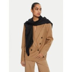 Chusta Calvin Klein. Czarne chusty damskie Calvin Klein, bez wzorów. Za 269.99 zł.