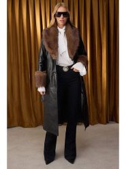 Trendyol Płaszcz w kolorze czarnym ze skóry syntetycznej rozmiar: 44. Czarne płaszcze damskie Trendyol, bez wzorów, ze skóry, bez kaptura. Za 174.84 zł.