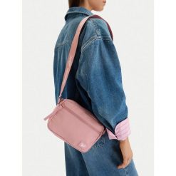 Torebka Reebok. Czerwone listonoszki damskie Reebok, bez wzorów, bez dodatków. Za 69.99 zł.