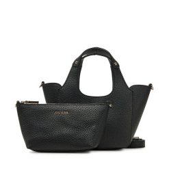 Torebka Guess. Czarne torebki klasyczne damskie Guess, bez dodatków. Za 329.99 zł.