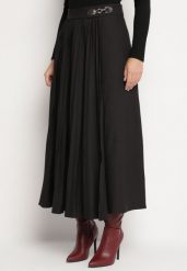 Czarna Trapezowa Spódnica Plisowana z Wiskozą Ozdobiona Klamrą Calemi. Czarne spódnice damskie Born2be, na co dzień, l, bez wzorów, z wiskozy, eleganckie, maxi. Za 79.99 zł.
