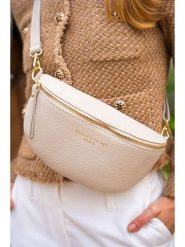 Maison héritage PARIS Skórzana saszetka "Kimi" w kolorze kremowym - 28 x 15 x 5 cm rozmiar: onesize. Brązowe nerki i saszetki damskie maison héritage PARIS, bez wzorów, z materiału. Za 248.58 zł.