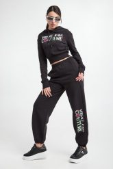Spodnie dresowe damskie VERSACE JEANS COUTURE. Spodnie dresowe damskie Versace Jeans Couture, m, bez wzorów, z dresówki. W wyprzedaży za 752.07 zł.